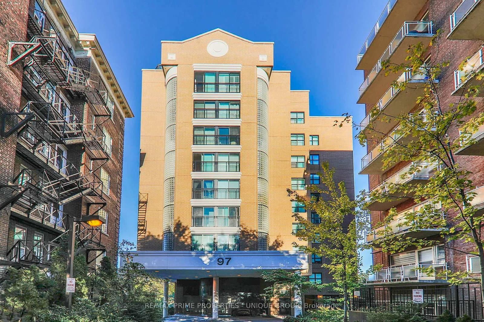 #202 - 97 Lawton Boulevard