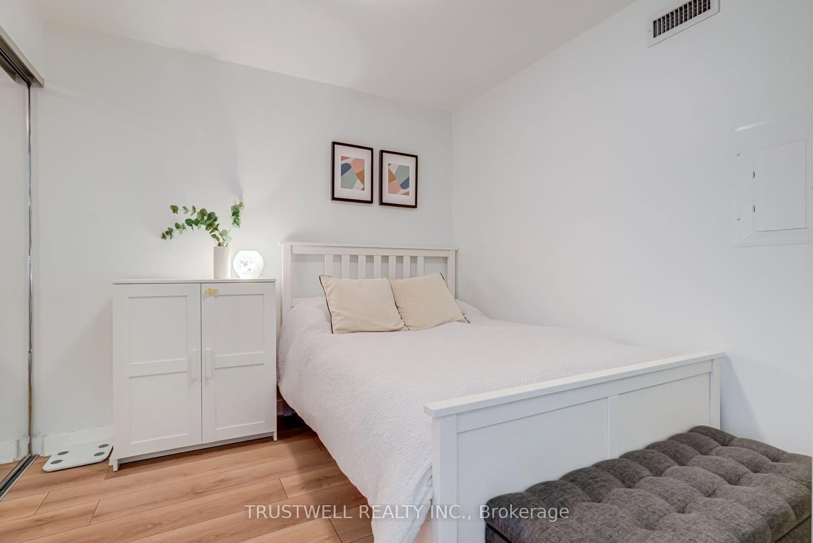 320 Richmond Street E, Unit 712 thumbnail 18
