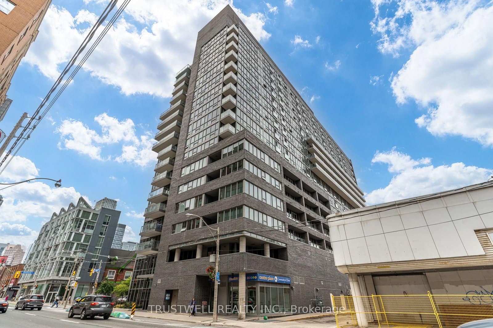 320 Richmond Street E, Unit 712 thumbnail 2