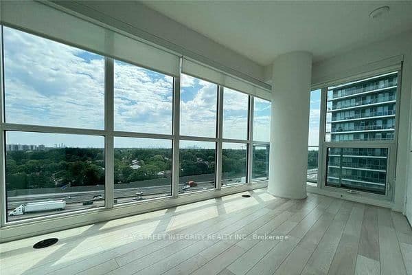 117 McMahon Drive, Unit 303 thumbnail 12