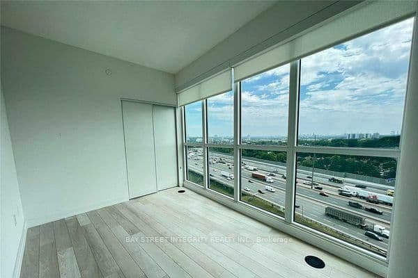 117 McMahon Drive, Unit 303 thumbnail 13