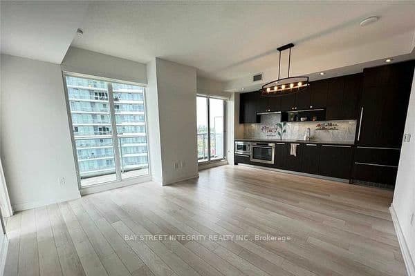 117 McMahon Drive, Unit 303 thumbnail 19