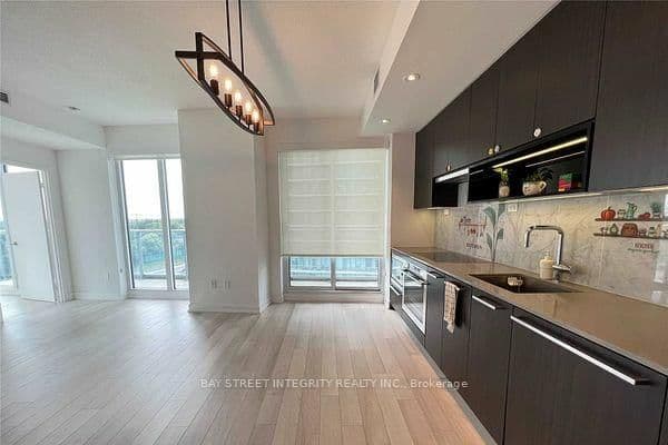 117 McMahon Drive, Unit 303 thumbnail 21