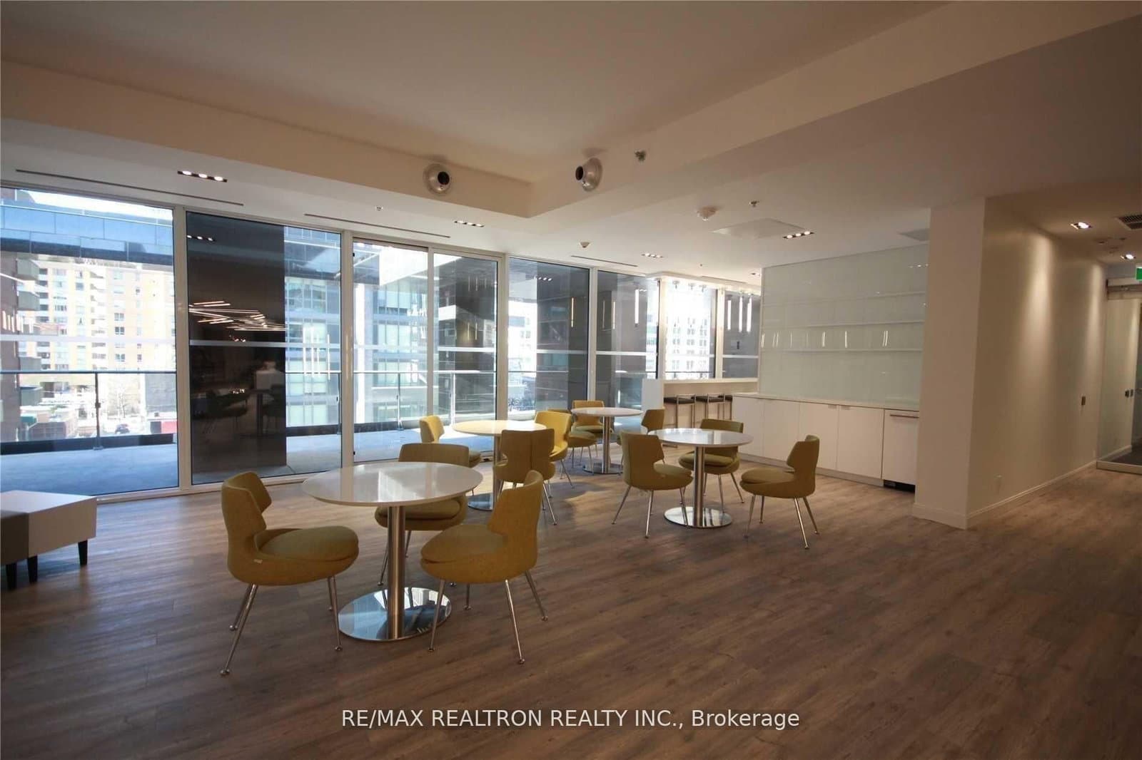 181 Dundas Street E, Unit 2507 thumbnail 13