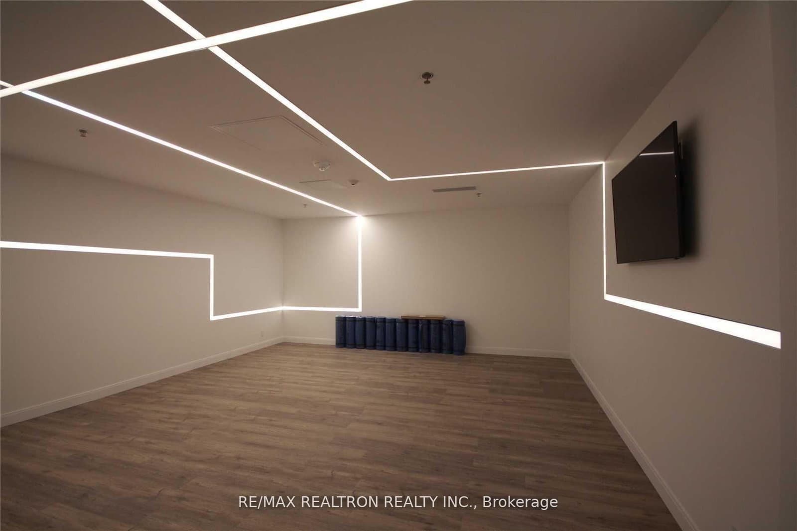 181 Dundas Street E, Unit 2507 thumbnail 15