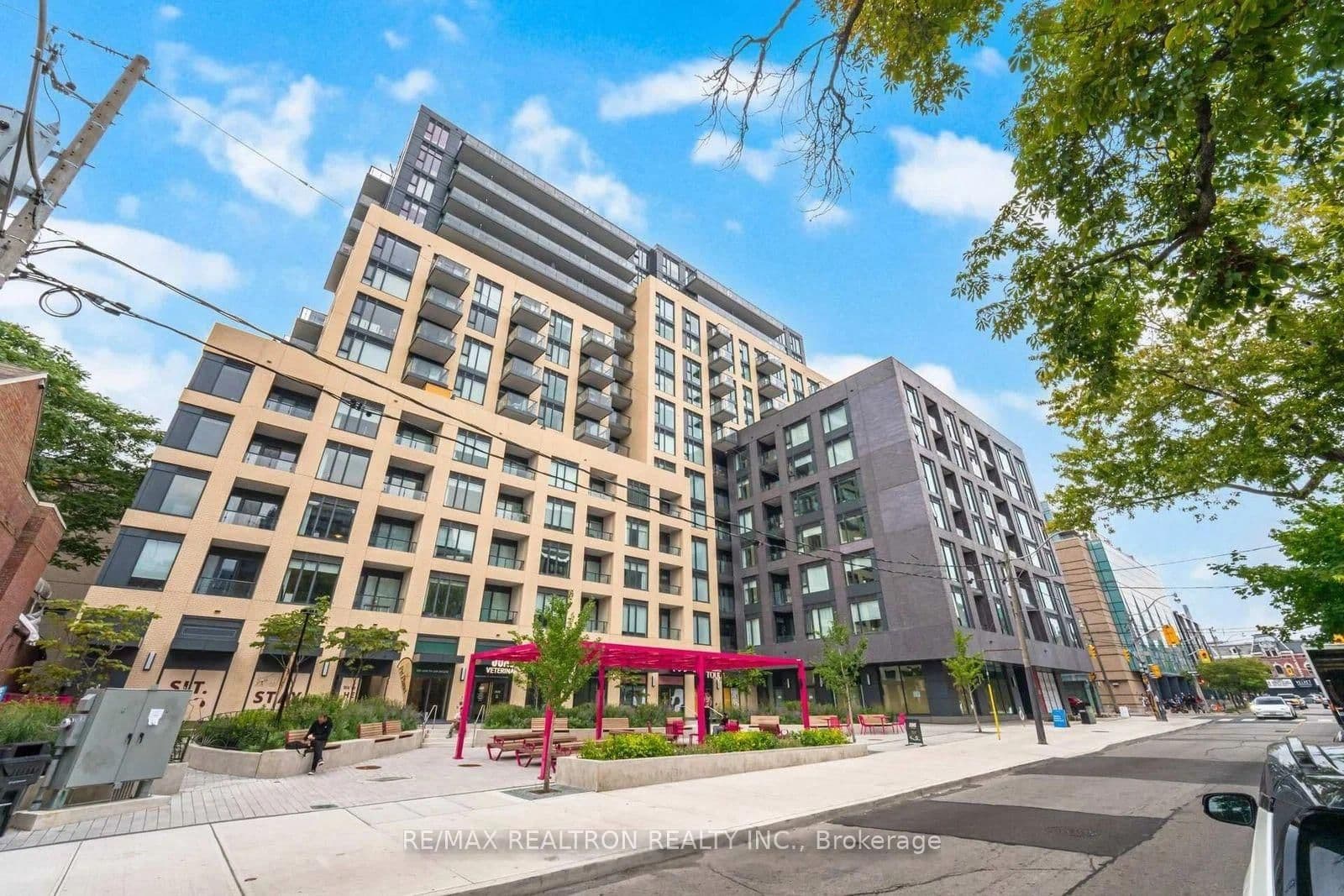 543 Richmond Street W, Unit 1427 thumbnail 2