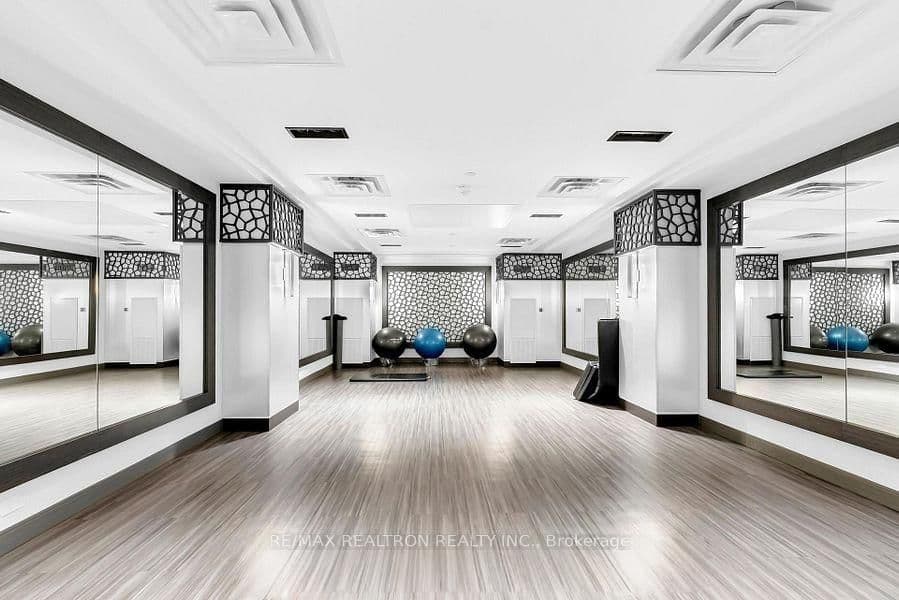 543 Richmond Street W, Unit 1427 thumbnail 22