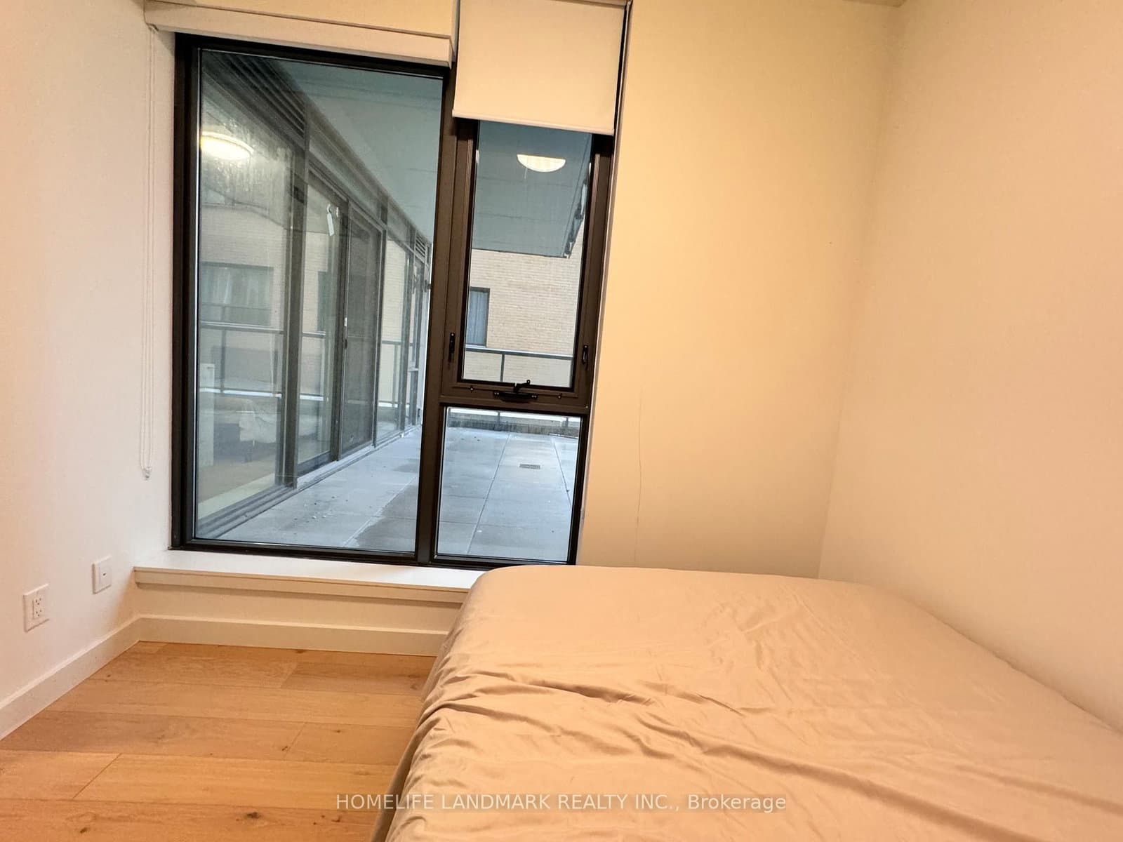 81 Wellesley Street E, Unit 301 thumbnail 7