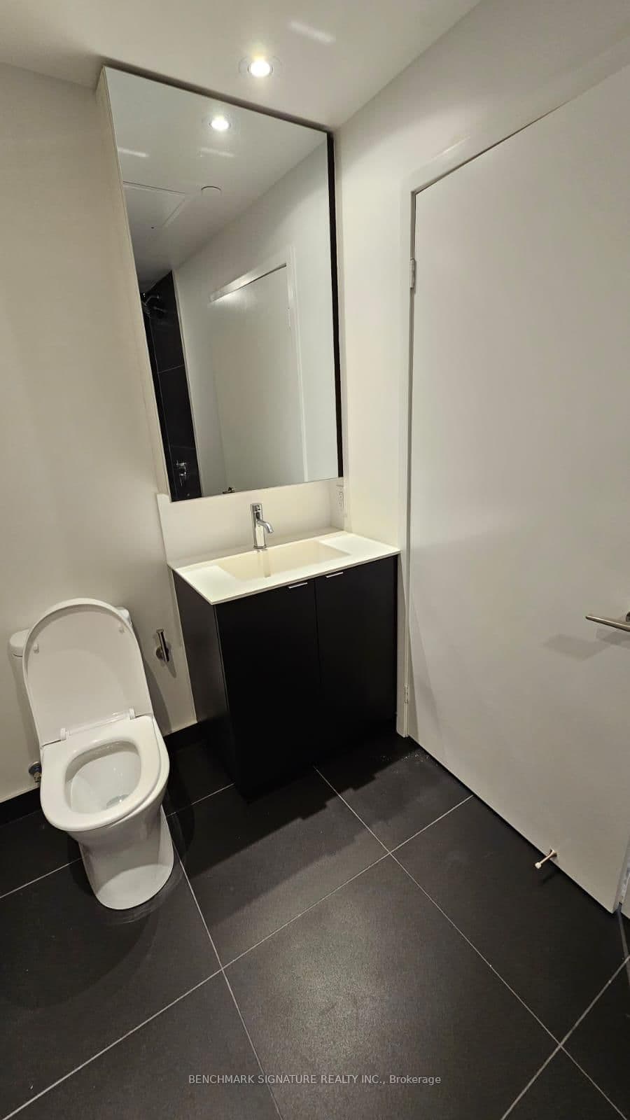 20 Edward Street, Unit 2513 thumbnail 11