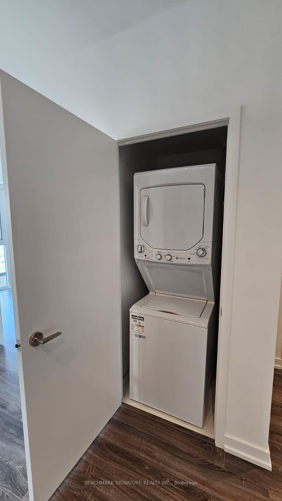 20 Edward Street, Unit 2513 thumbnail 12