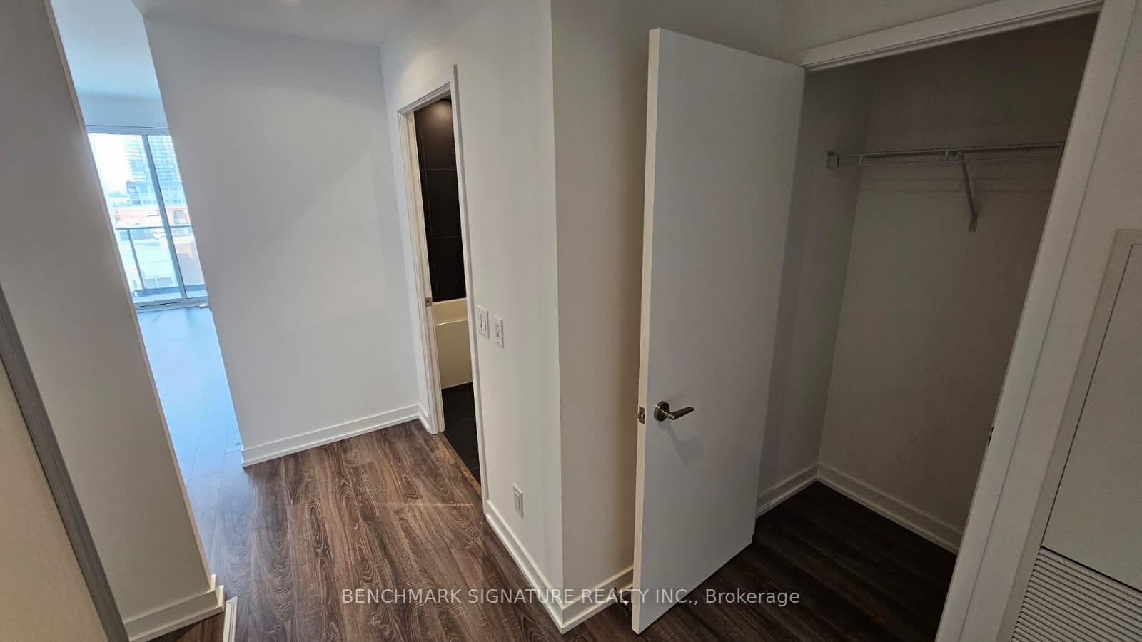 20 Edward Street, Unit 2513 thumbnail 4