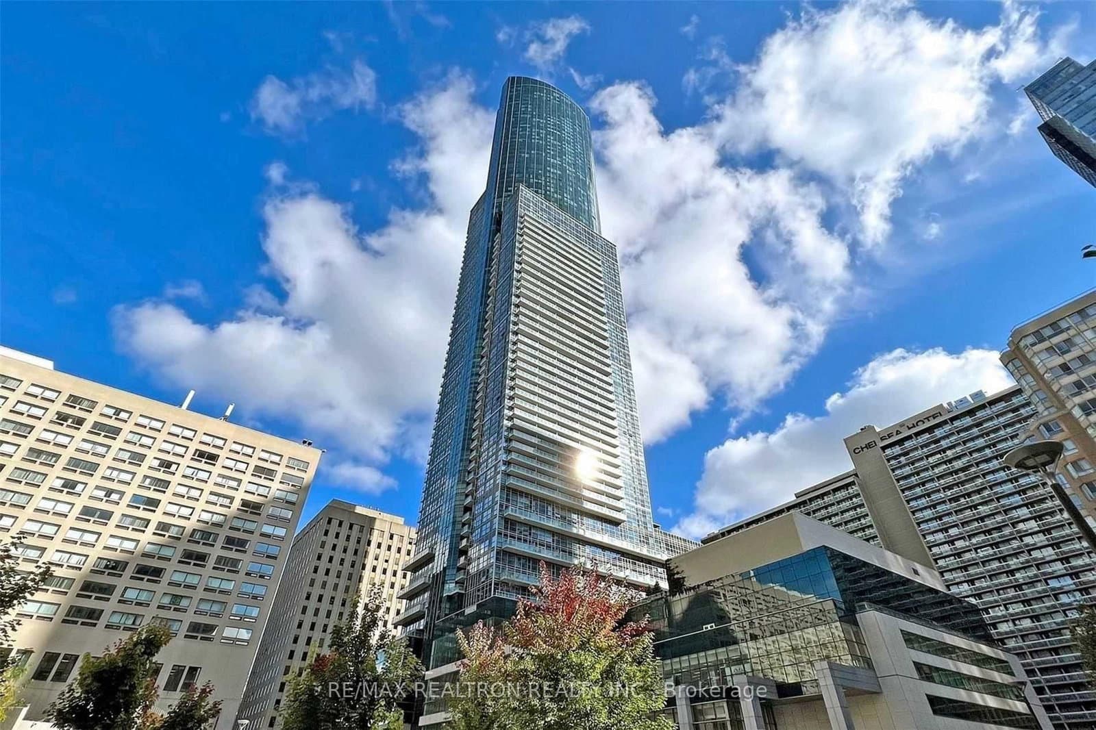 386 Yonge Street, Unit 5207 - Image 1