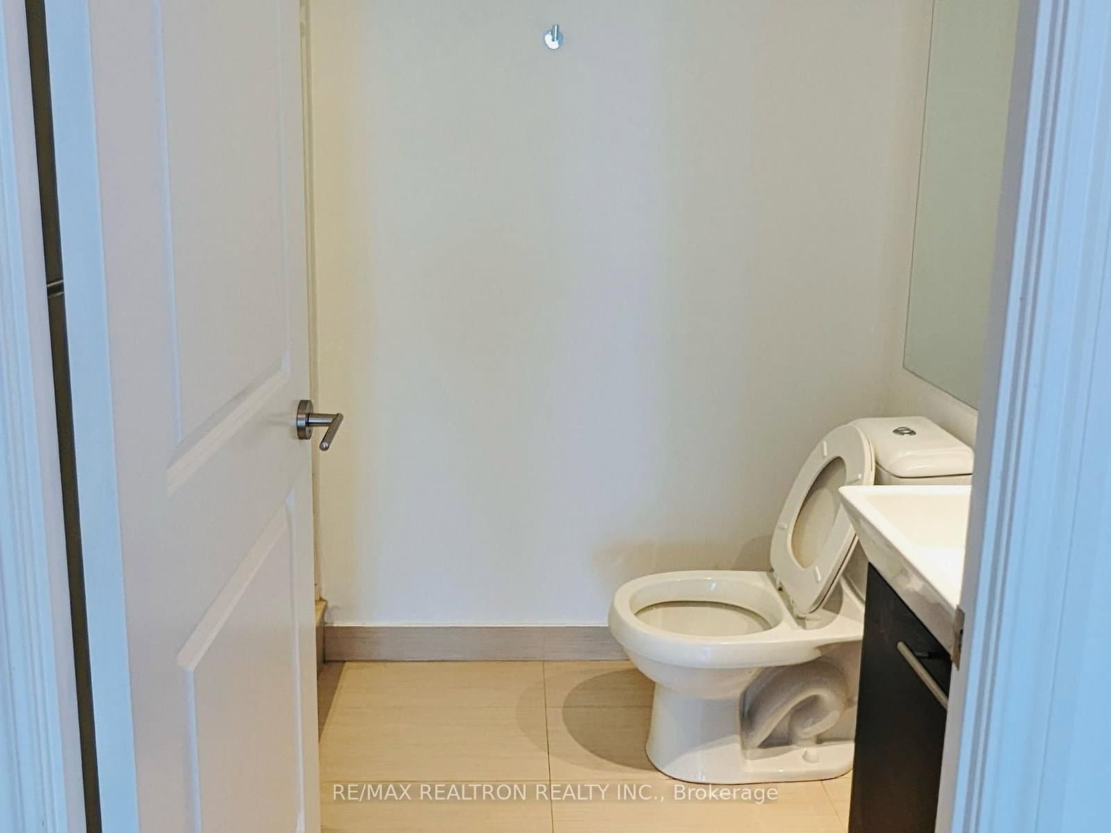386 Yonge Street, Unit 5207 thumbnail 10