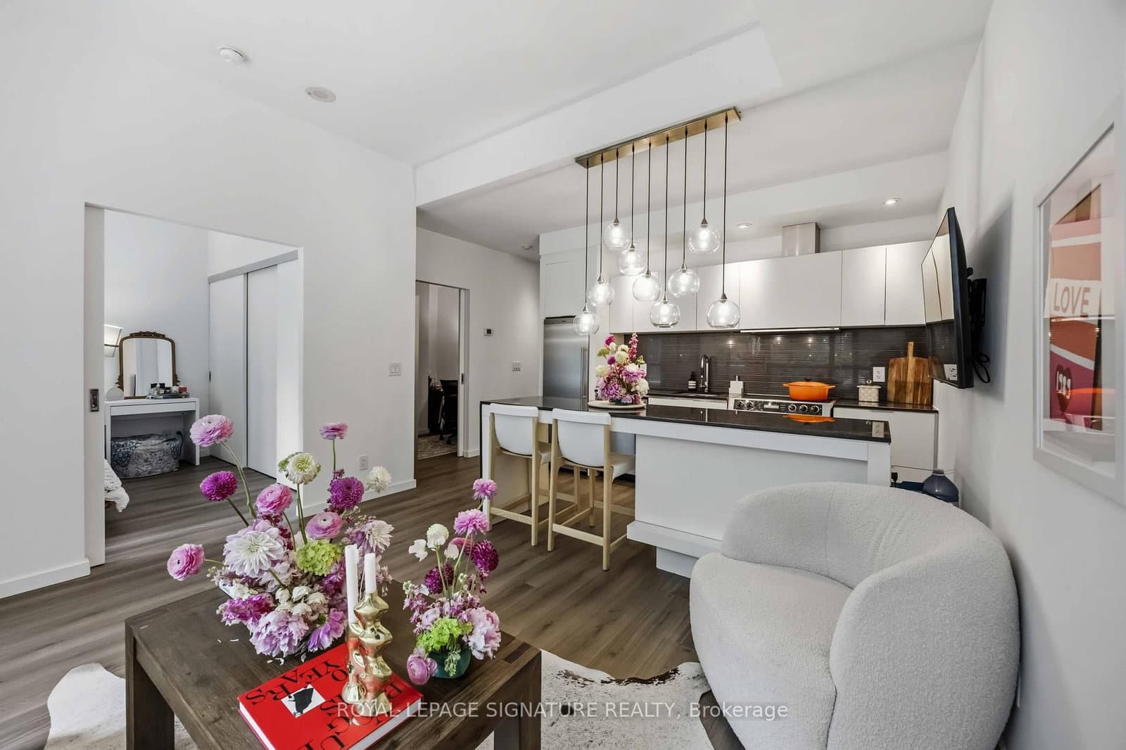 8 Charlotte Street, Unit 202 thumbnail 11