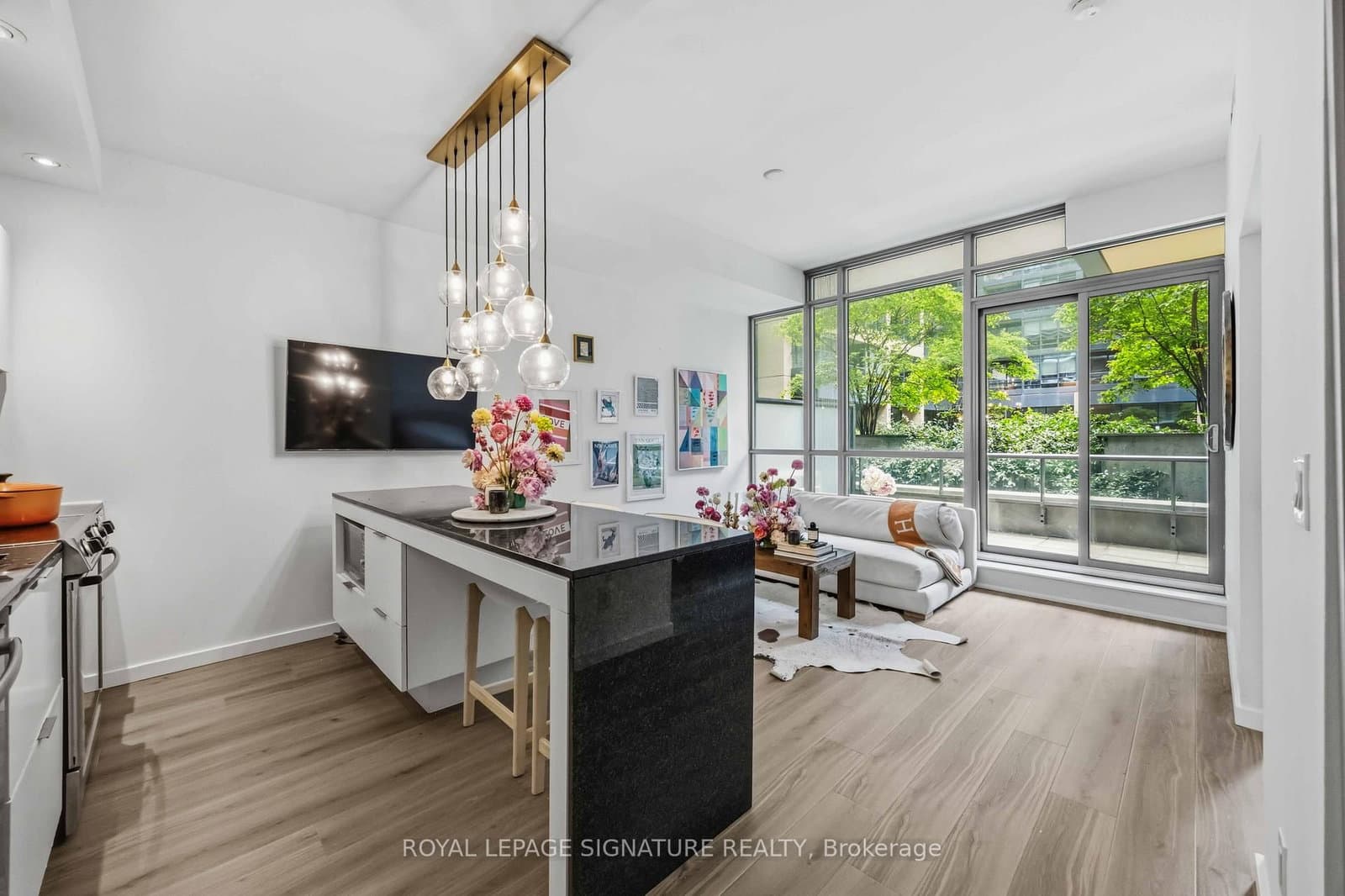 8 Charlotte Street, Unit 202 thumbnail 12