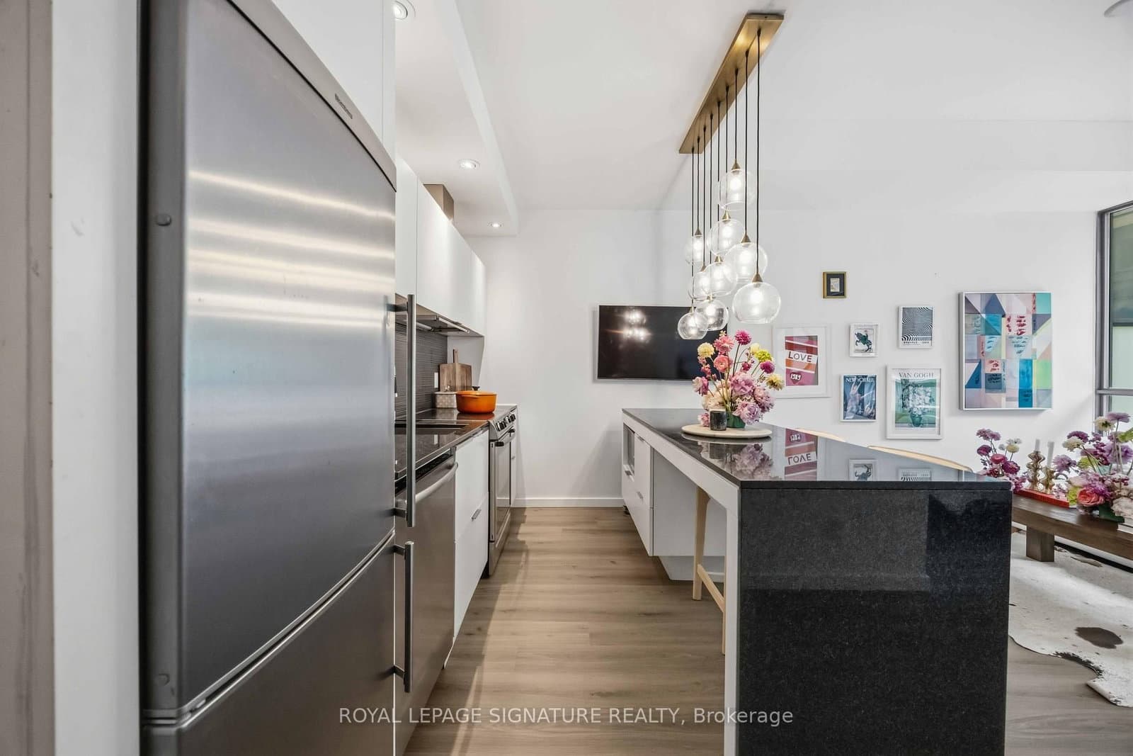 8 Charlotte Street, Unit 202 thumbnail 6