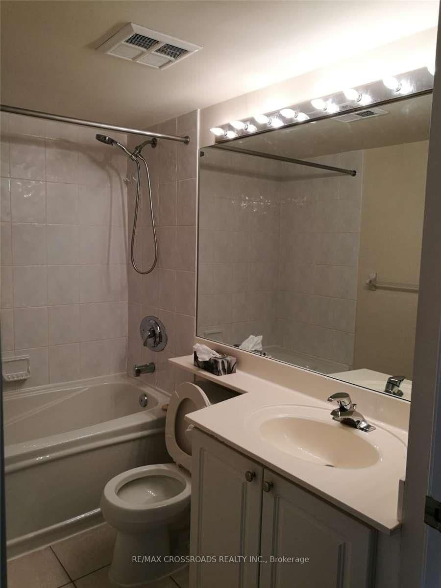 30 Harrison Garden Boulevard, Unit 1001 thumbnail 15