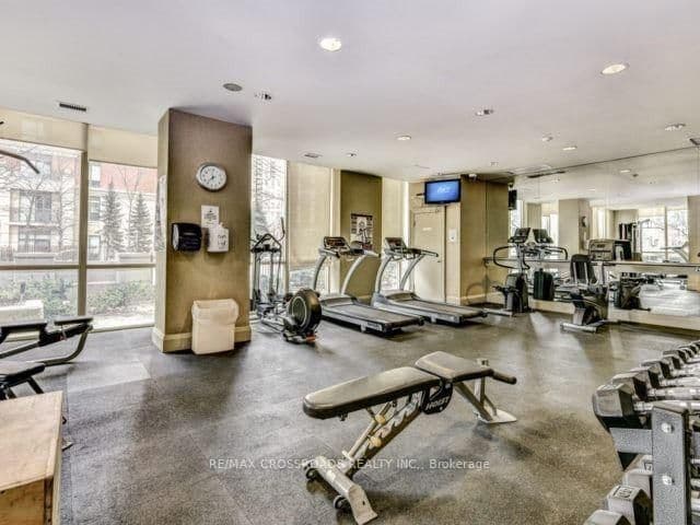 30 Harrison Garden Boulevard, Unit 1001 thumbnail 16