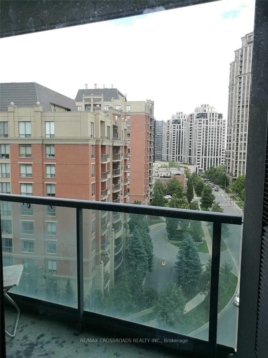 30 Harrison Garden Boulevard, Unit 1001 thumbnail 7