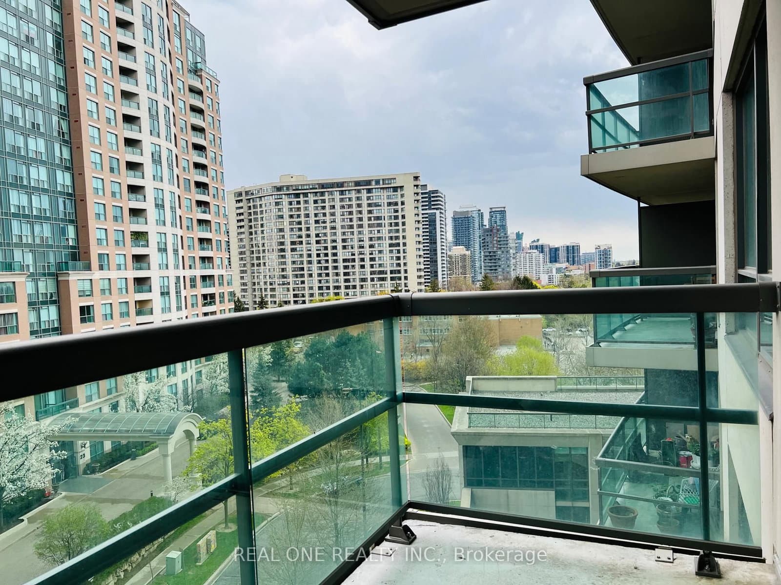 503 Beecroft Road, Unit 801 thumbnail 22