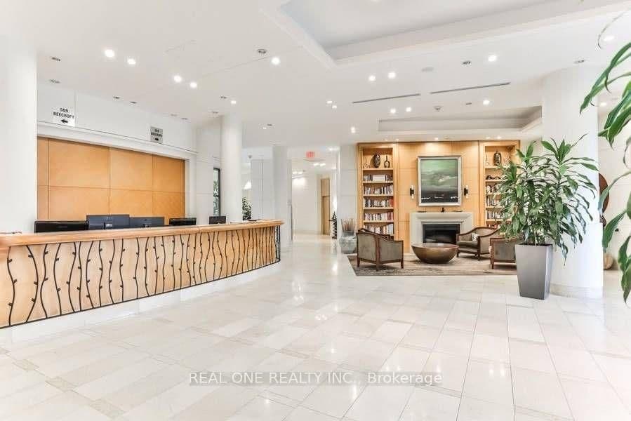 503 Beecroft Road, Unit 801 thumbnail 27