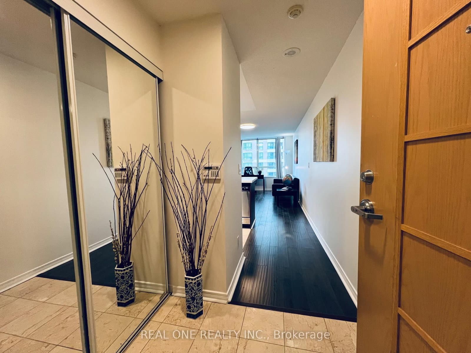 503 Beecroft Road, Unit 801 thumbnail 4