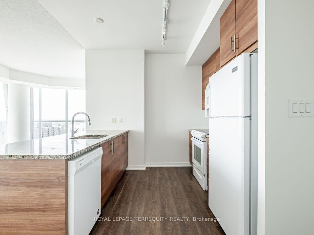 70 Forest Manor Road, Unit 2008 thumbnail 10