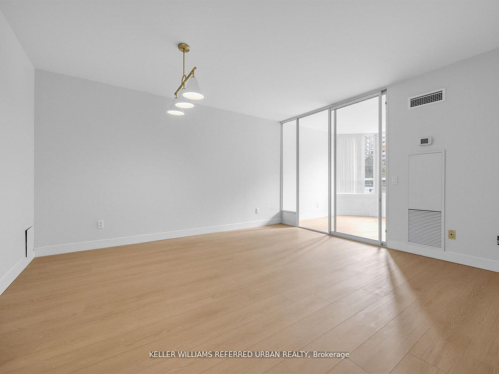 7 Bishop Avenue, Unit 217 thumbnail 7