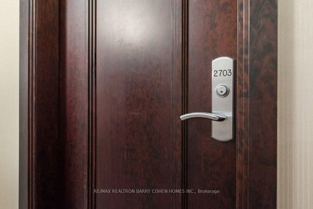 35 Balmuto Street, Unit 2703 thumbnail 6