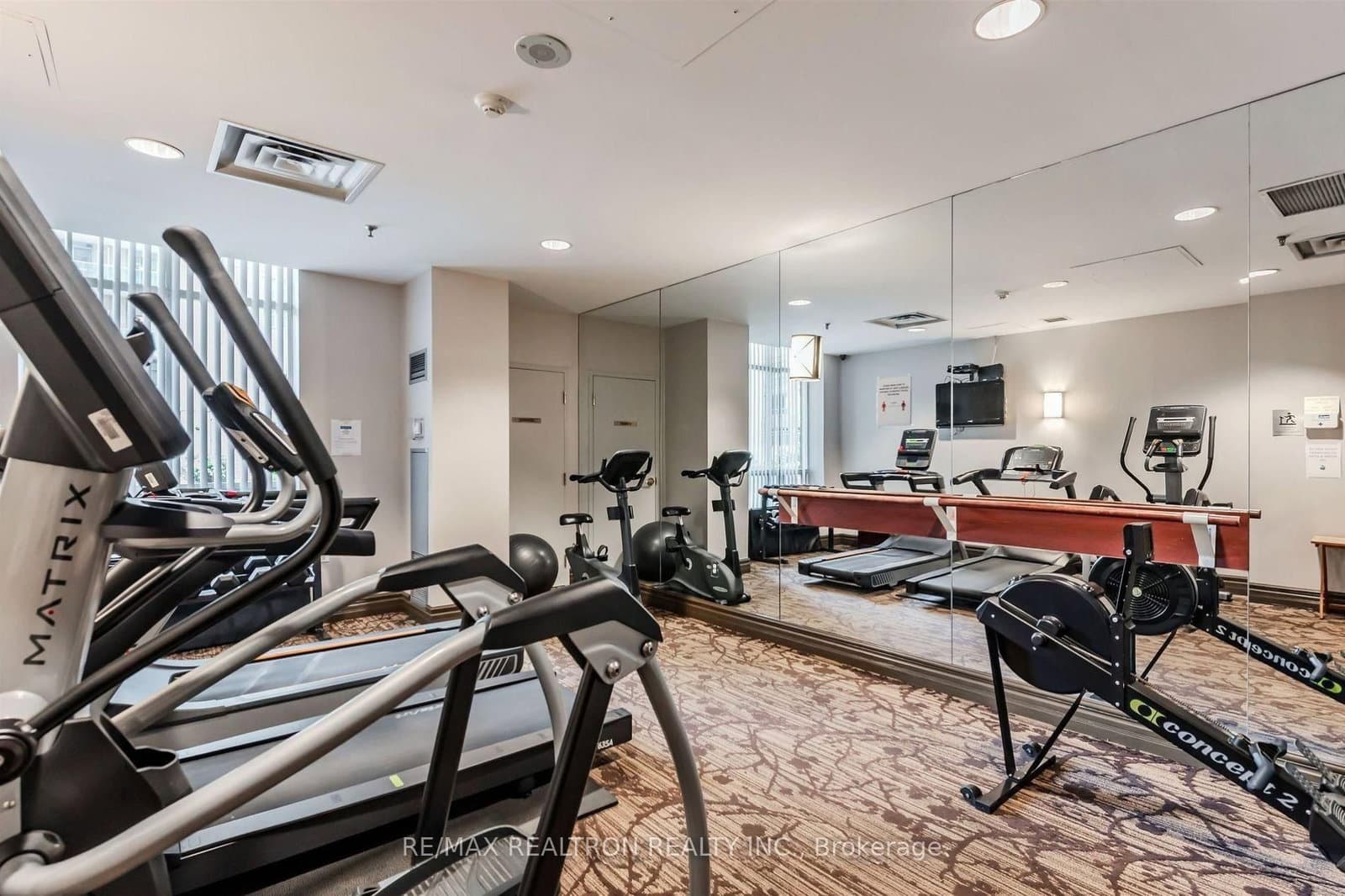 20 Olive Avenue, Unit LPH02 thumbnail 11