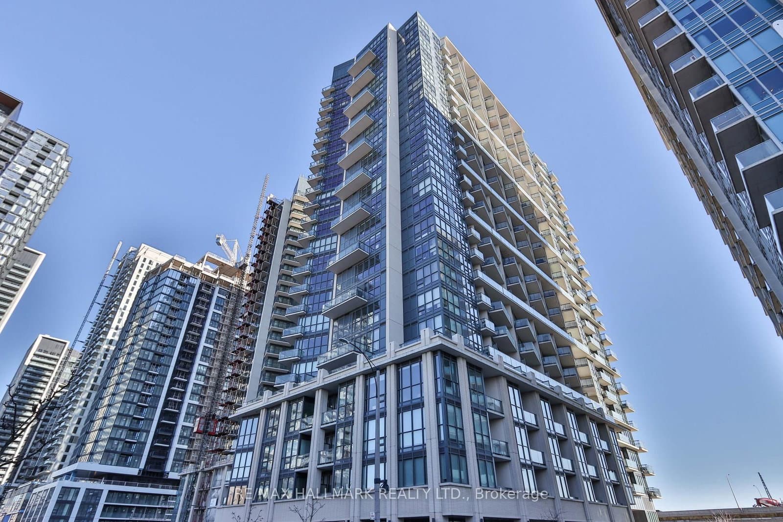 #1003 - 51 East Liberty Street