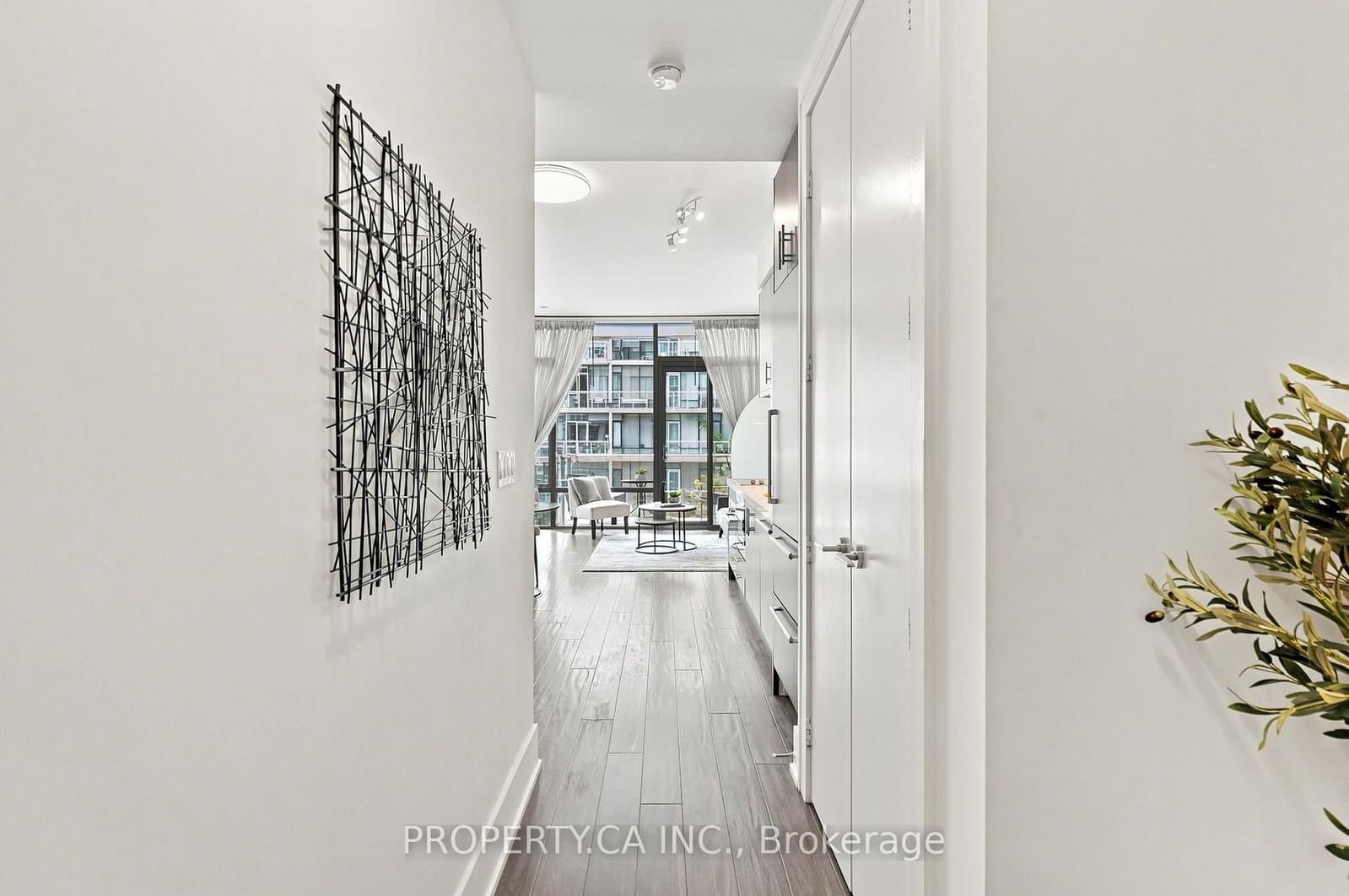 39 Queens Quay E, Unit 625 thumbnail 10