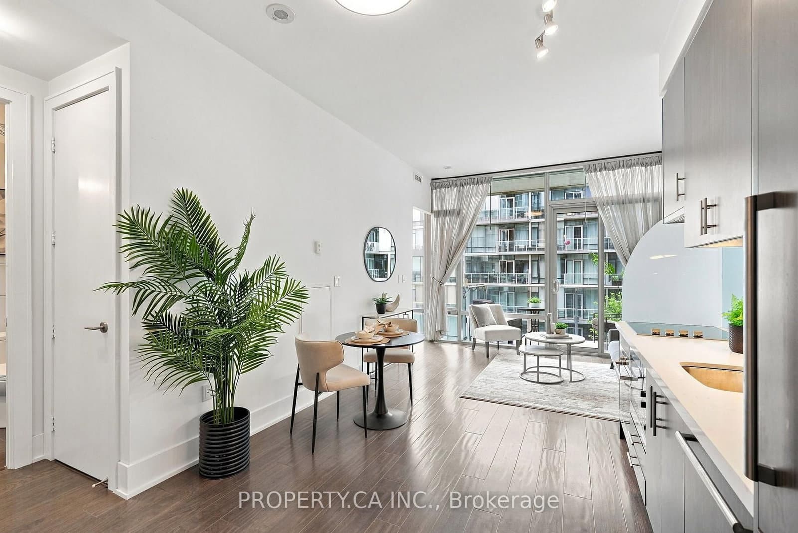 39 Queens Quay E, Unit 625 thumbnail 19