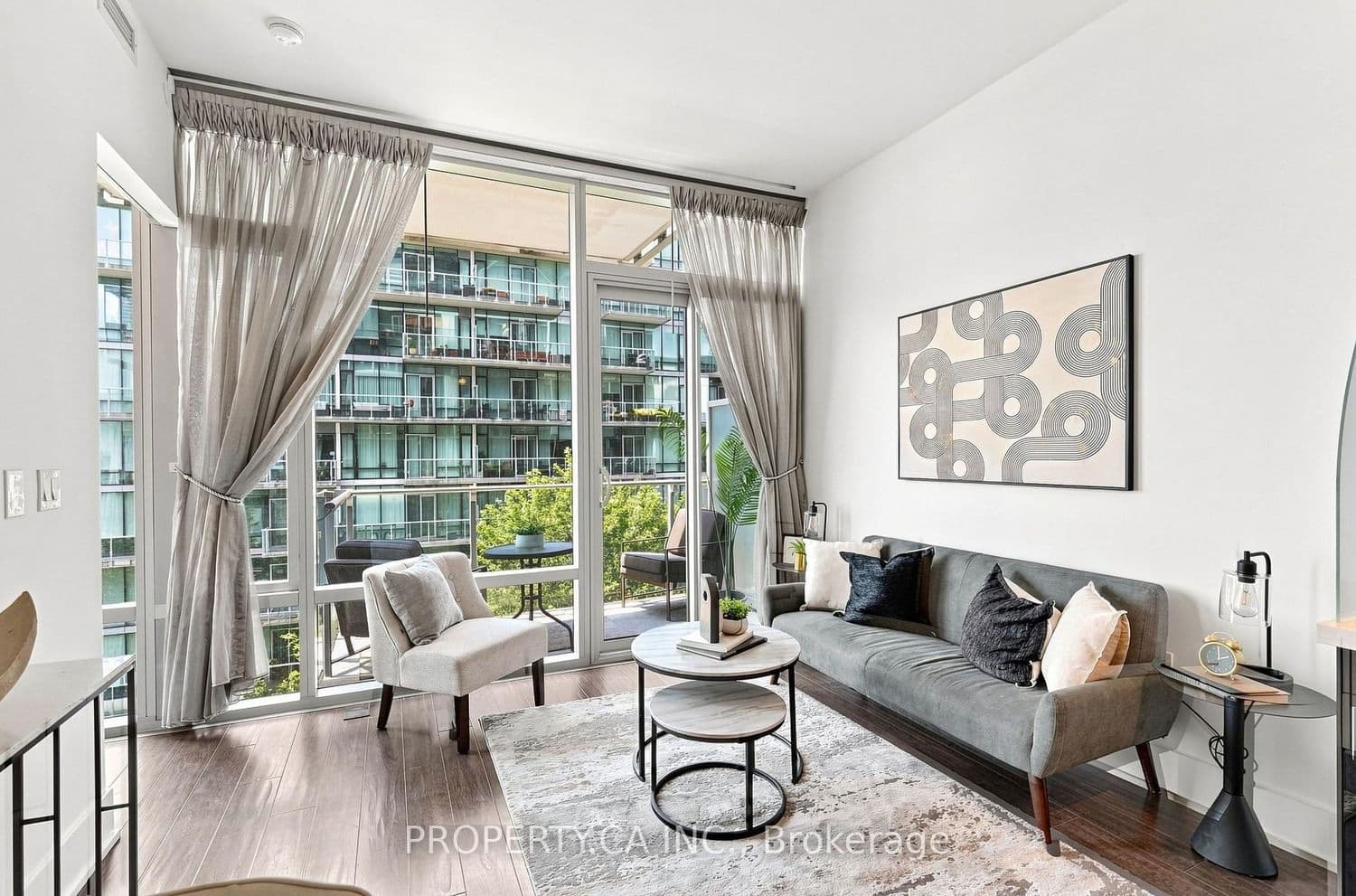 39 Queens Quay E, Unit 625 thumbnail 2