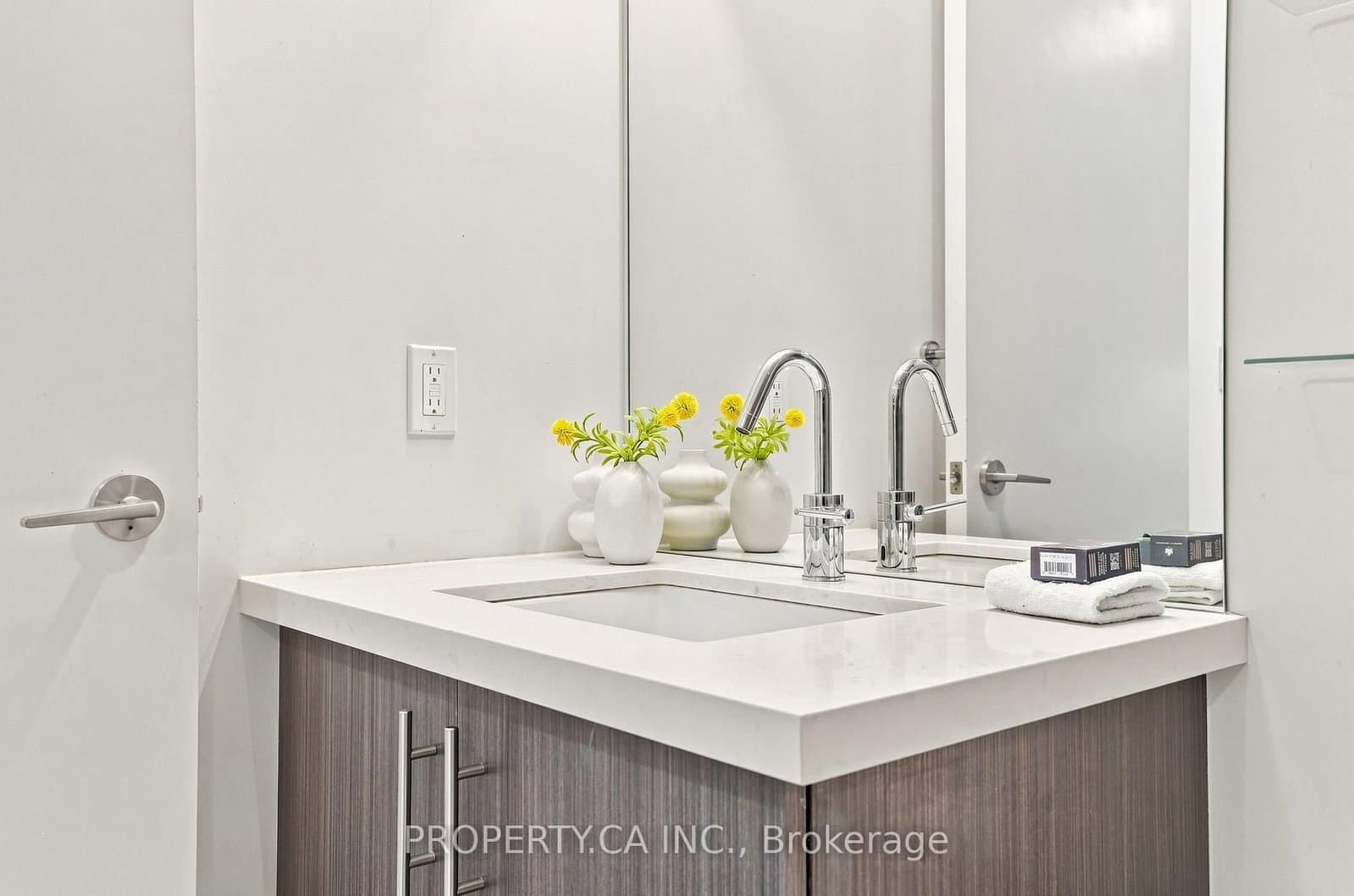 39 Queens Quay E, Unit 625 thumbnail 29