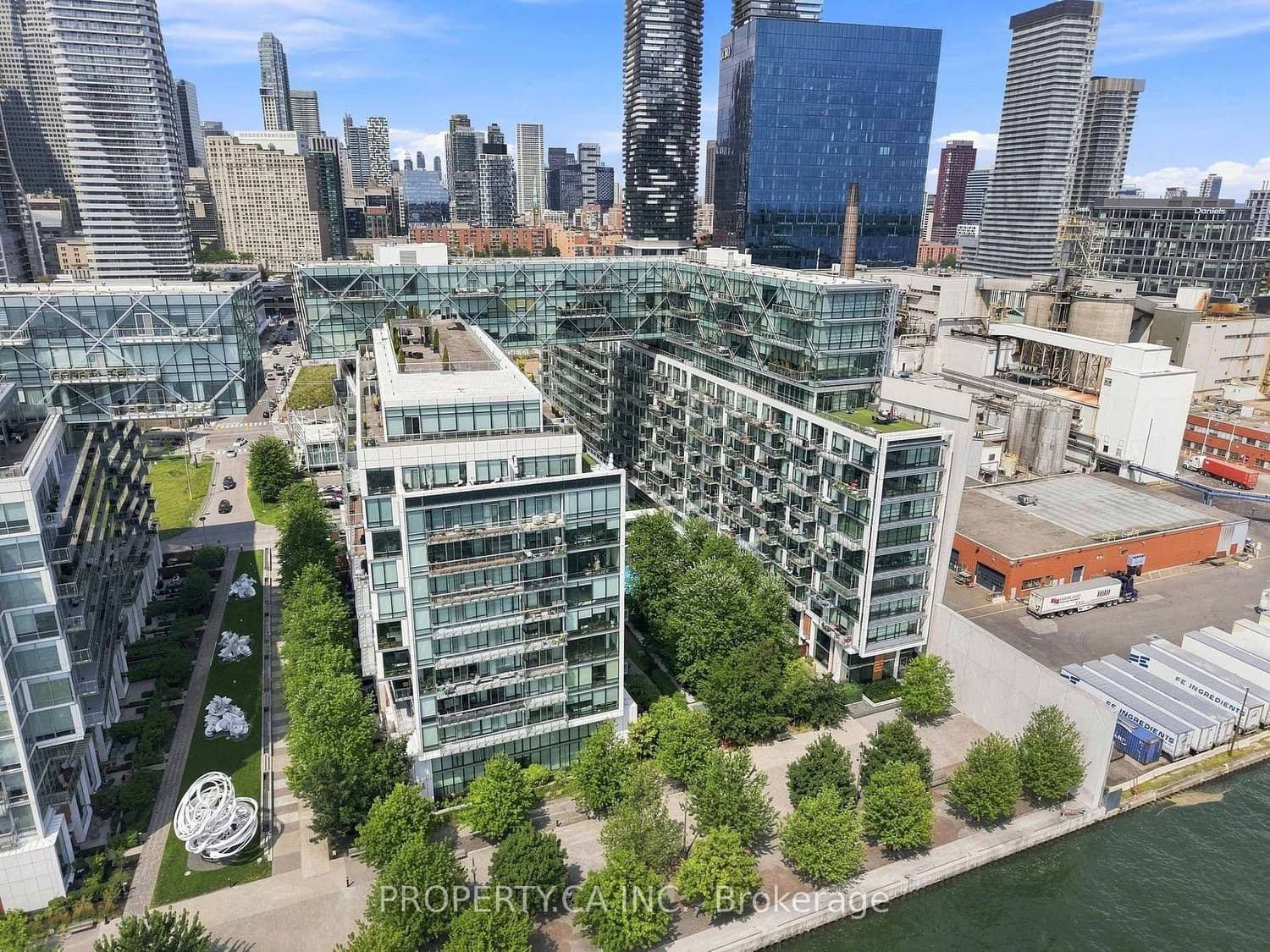 39 Queens Quay E, Unit 625 thumbnail 3