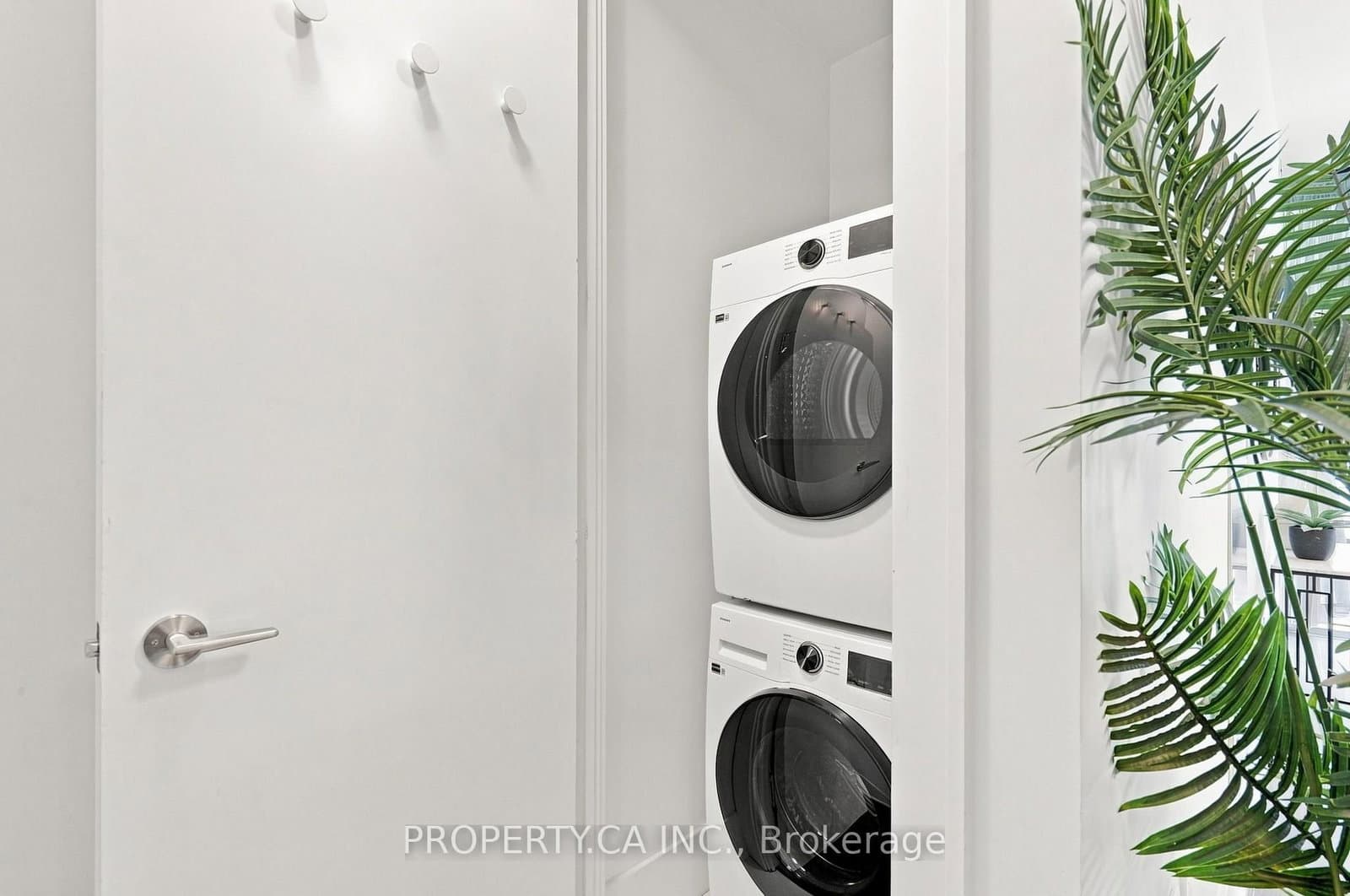 39 Queens Quay E, Unit 625 thumbnail 32