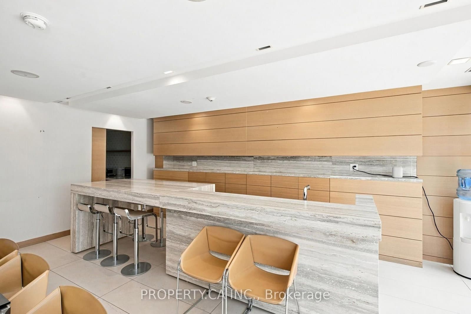 39 Queens Quay E, Unit 625 thumbnail 36