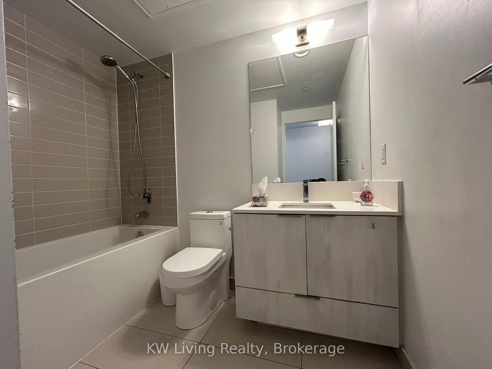 181 Dundas Street E, Unit 1601 thumbnail 13