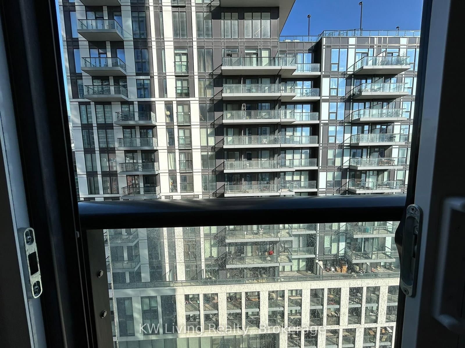181 Dundas Street E, Unit 1601 thumbnail 16