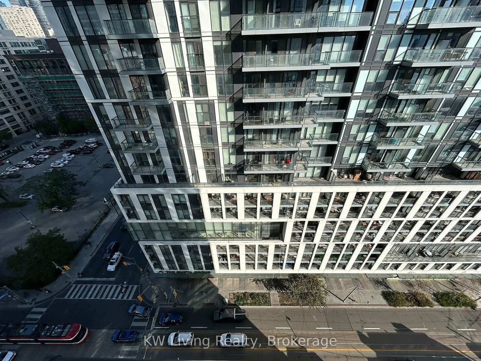 181 Dundas Street E, Unit 1601 thumbnail 17