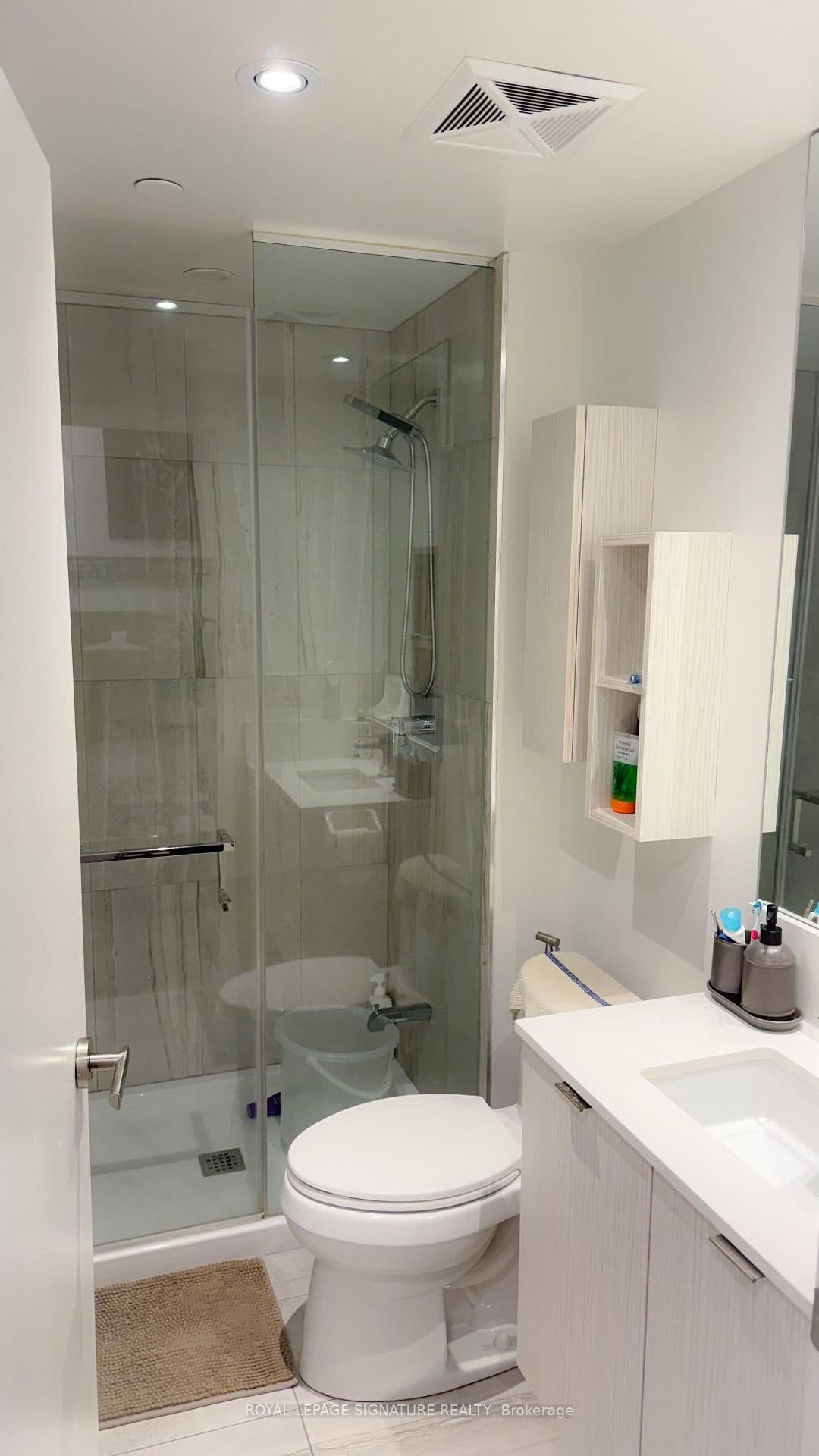 99 Broadway Avenue, Unit 3004 thumbnail 13