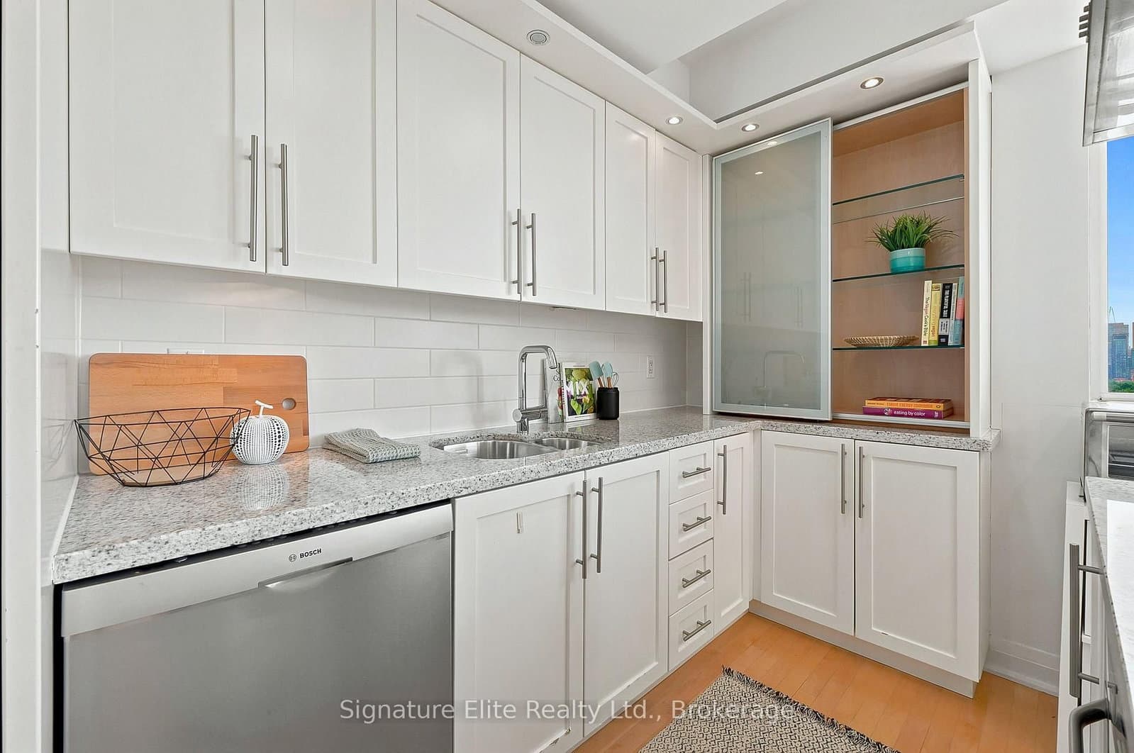 1430 Yonge Street, Unit 902 thumbnail 20