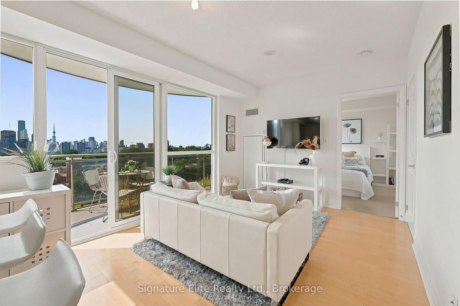 1430 Yonge Street, Unit 902 thumbnail 8