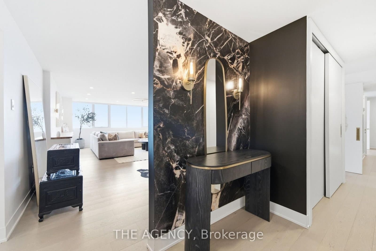 256 Jarvis Street, Unit 15C thumbnail 2