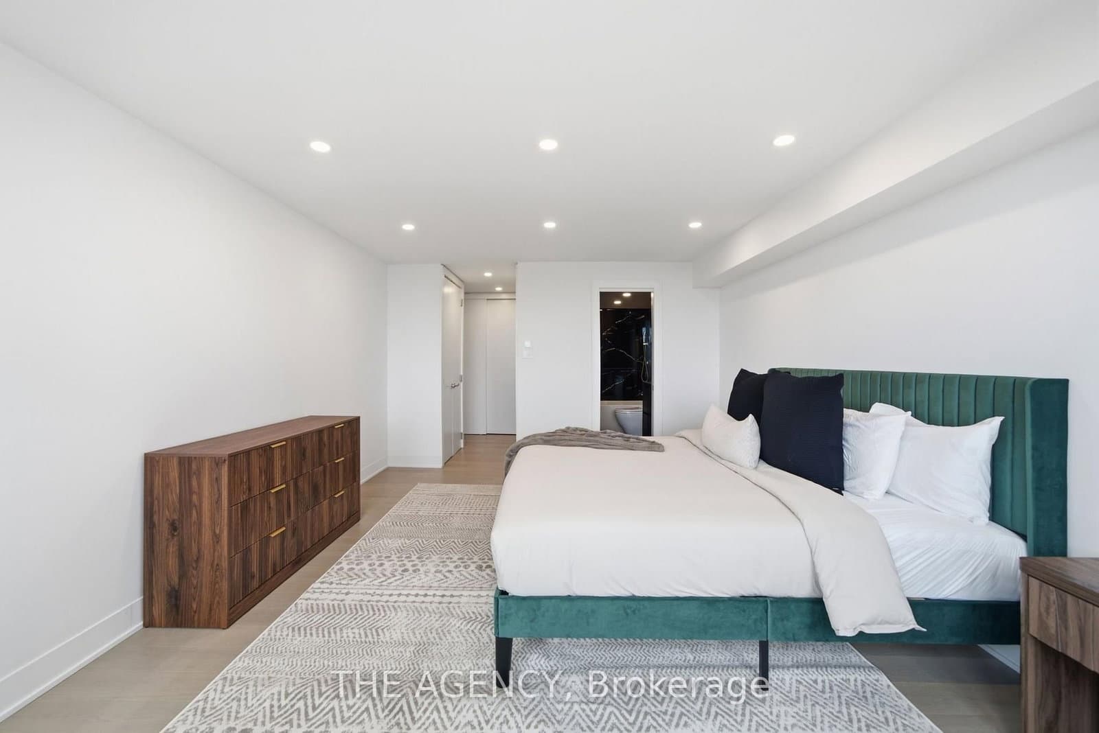 256 Jarvis Street, Unit 15C thumbnail 25