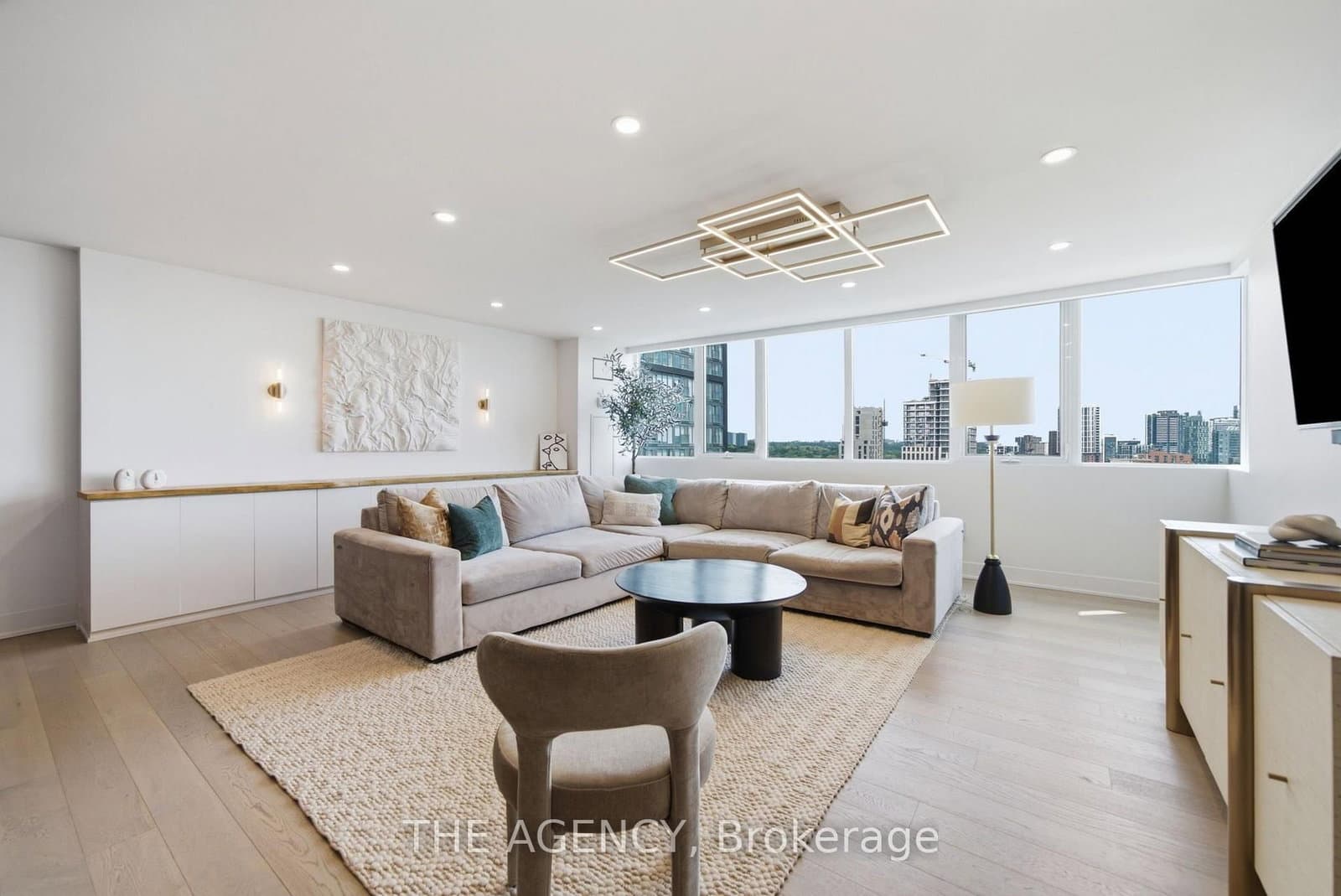 256 Jarvis Street, Unit 15C thumbnail 4