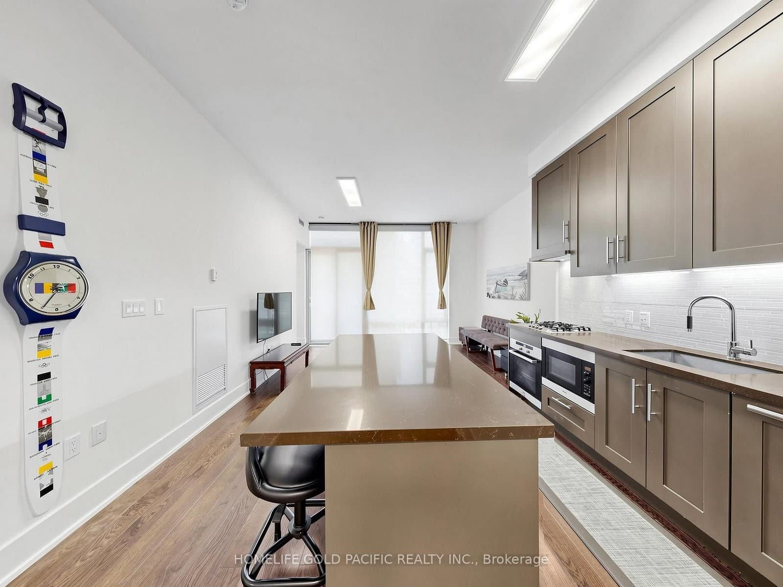 39 Queens Quay E, Unit 732 thumbnail 13