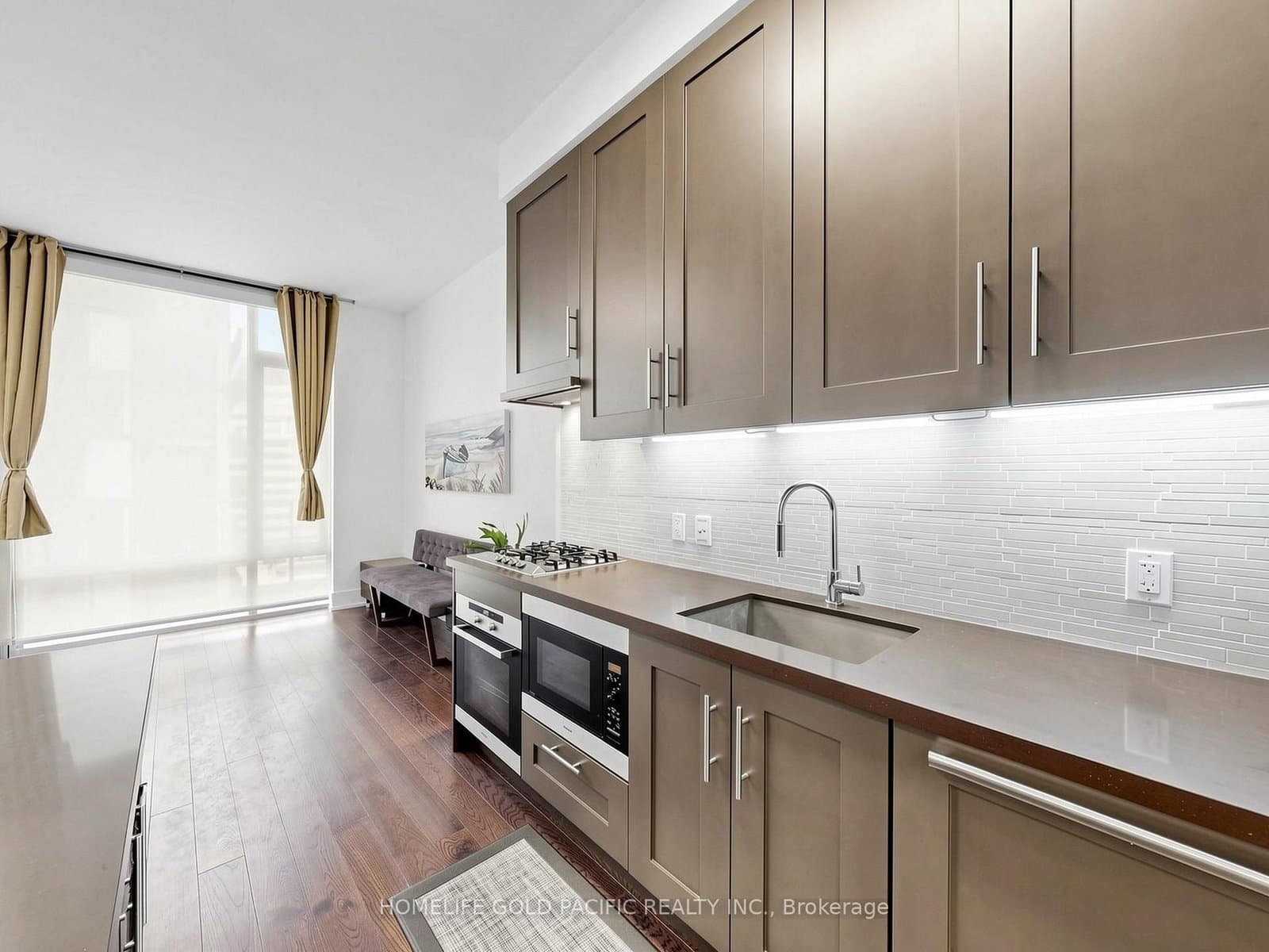 39 Queens Quay E, Unit 732 thumbnail 15