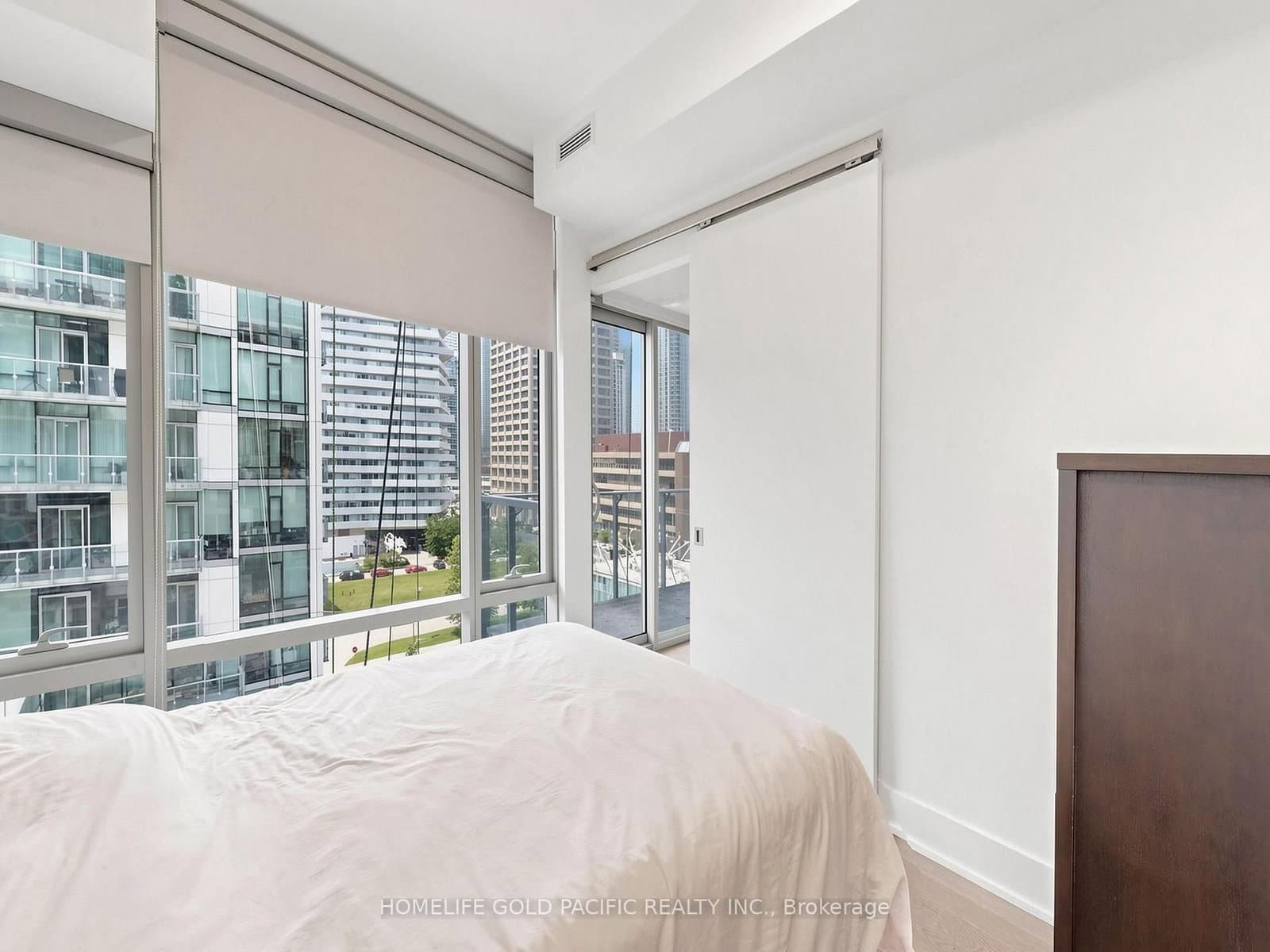 39 Queens Quay E, Unit 732 thumbnail 22